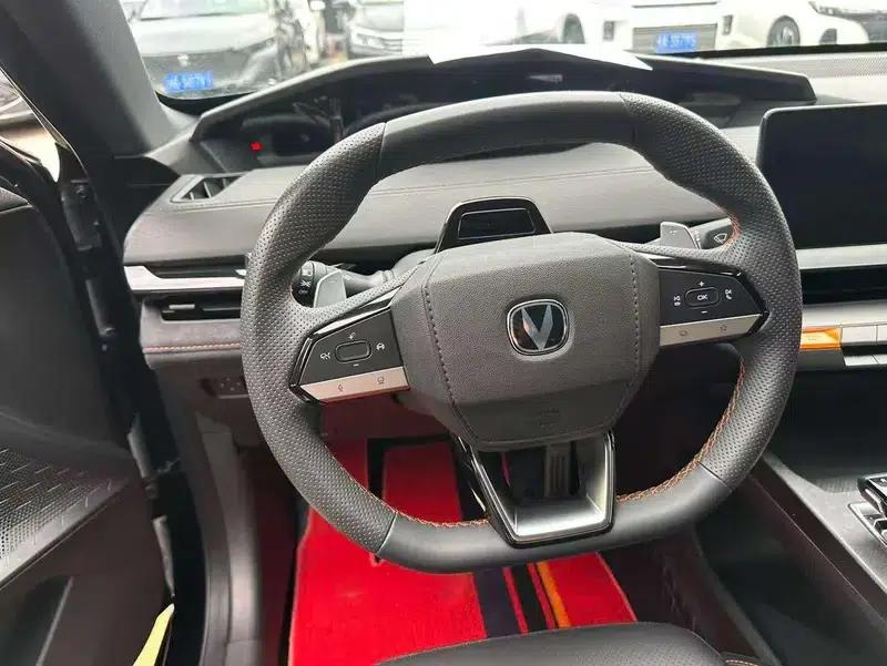 Changan UNI-V 2023 1.5T Sport Edition — миниатюра 8