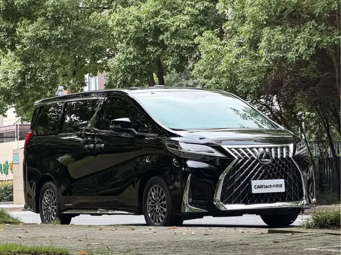 Lexus LM 2020 300h Four-Seat Executive Edition — миниатюра 3