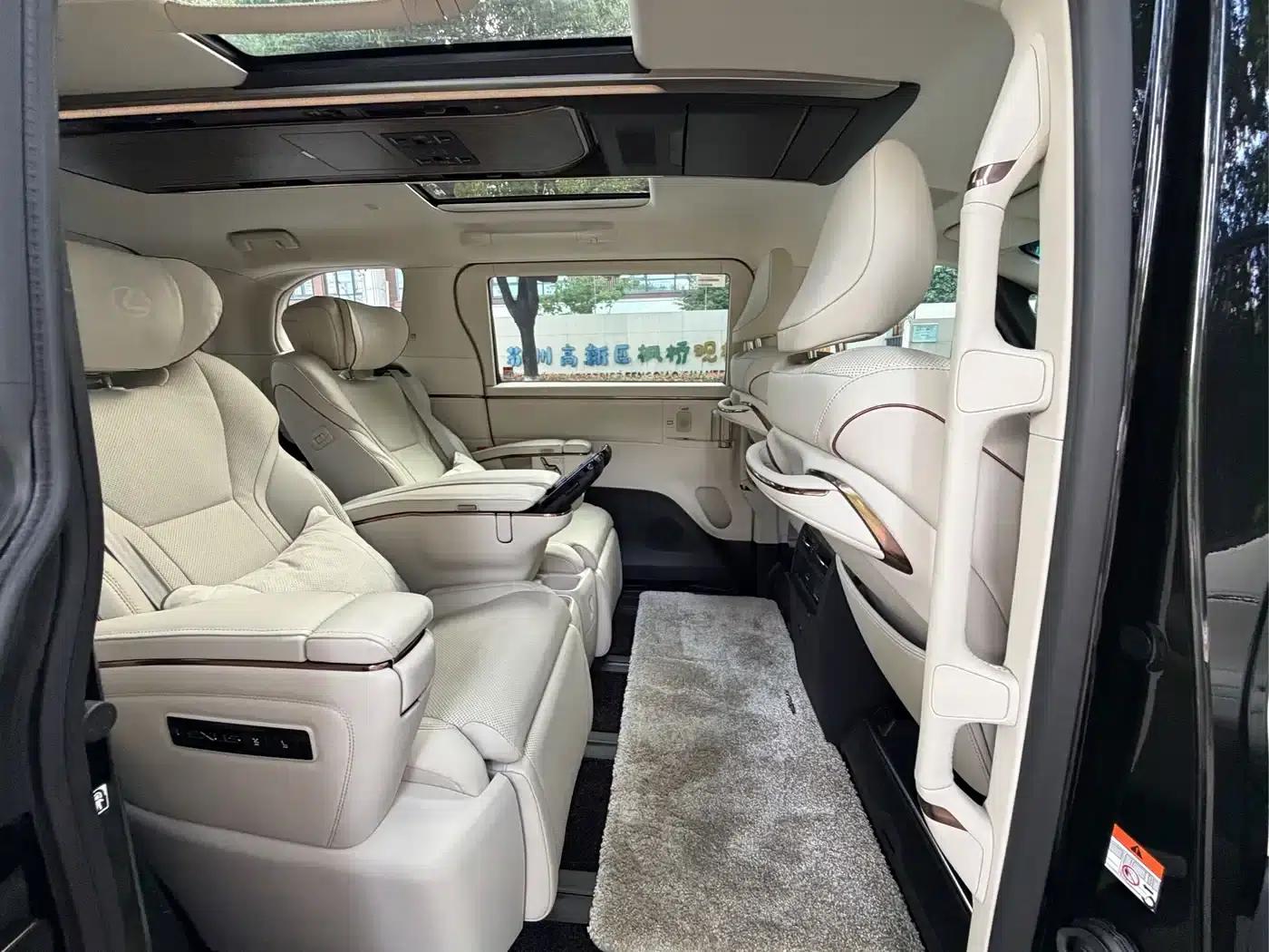 Lexus LM 2023 500h Six-Seat Premium Edition — миниатюра 25