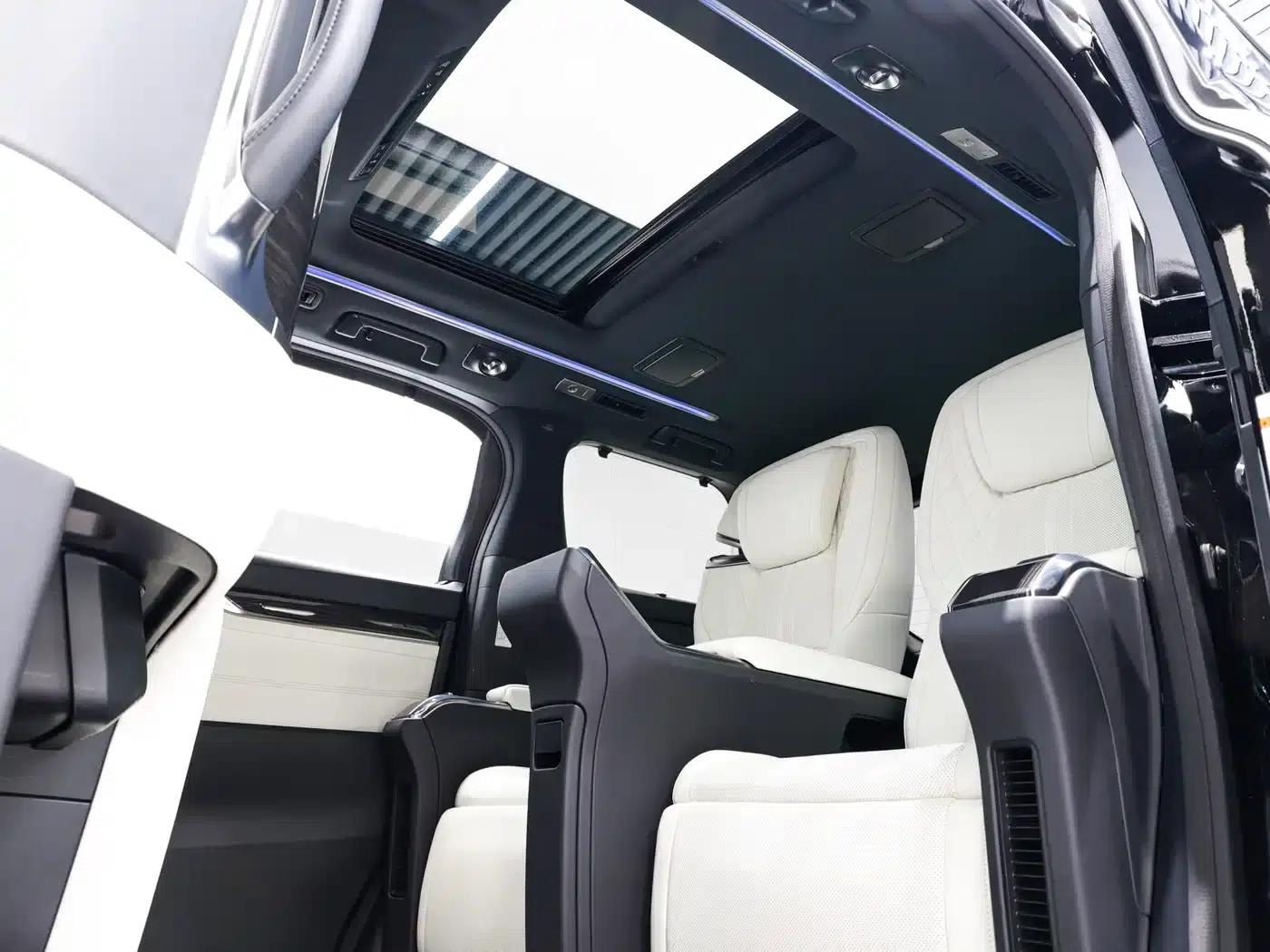 Lexus LM 2020 300h Four-Seat Executive Edition — миниатюра 13