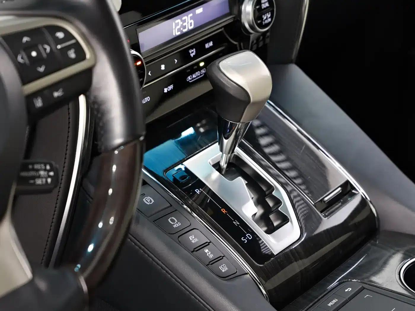 Lexus LM 2020 300h Four-Seat Executive Edition — миниатюра 9