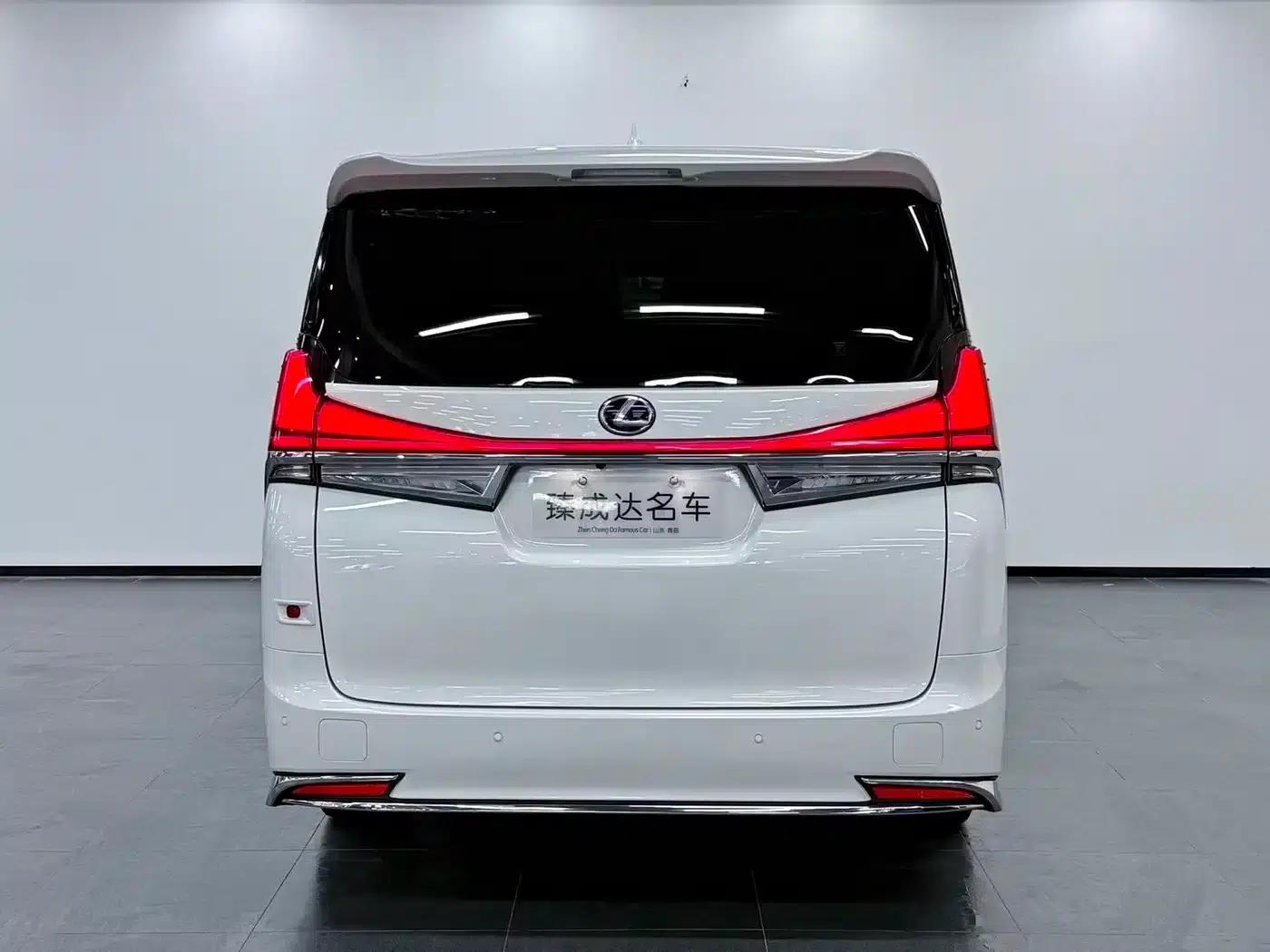 Lexus LM 2020 300h Four-Seat Executive Edition — миниатюра 6