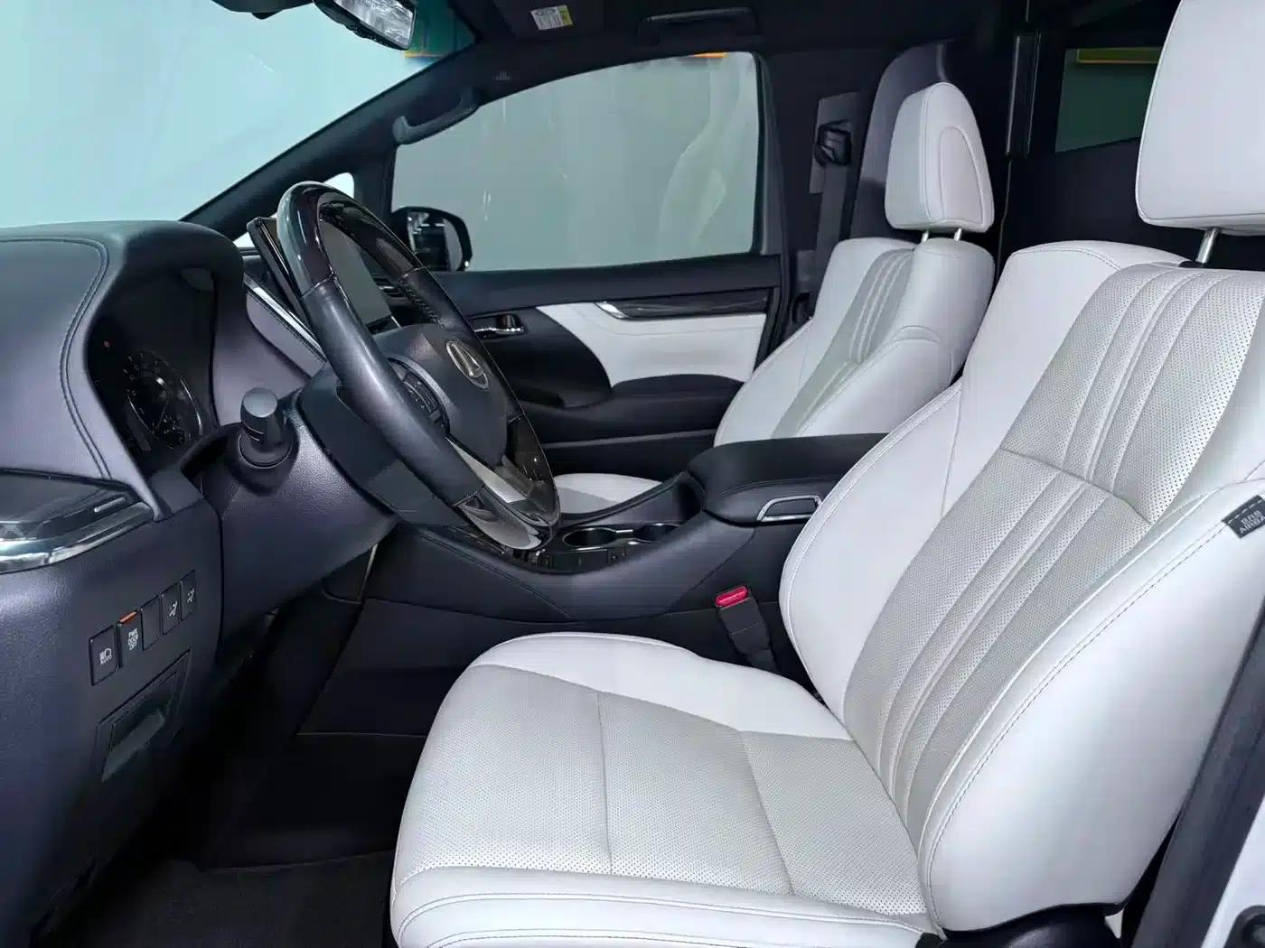 Lexus LM 2020 300h Four-Seat Executive Edition — миниатюра 8