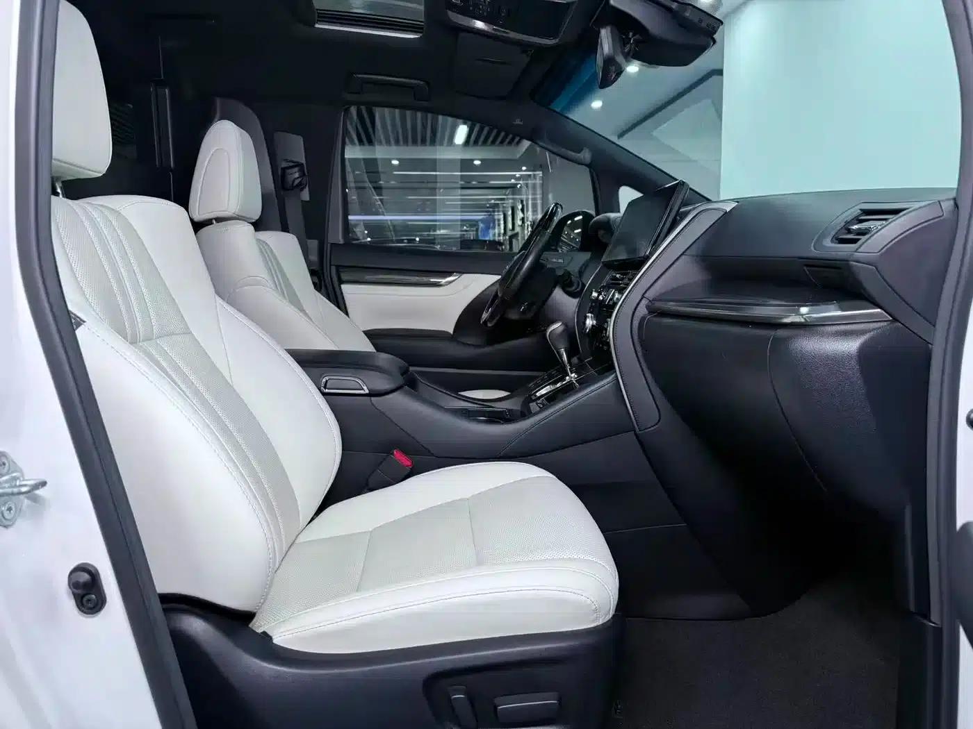 Lexus LM 2020 300h Four-Seat Executive Edition — миниатюра 10