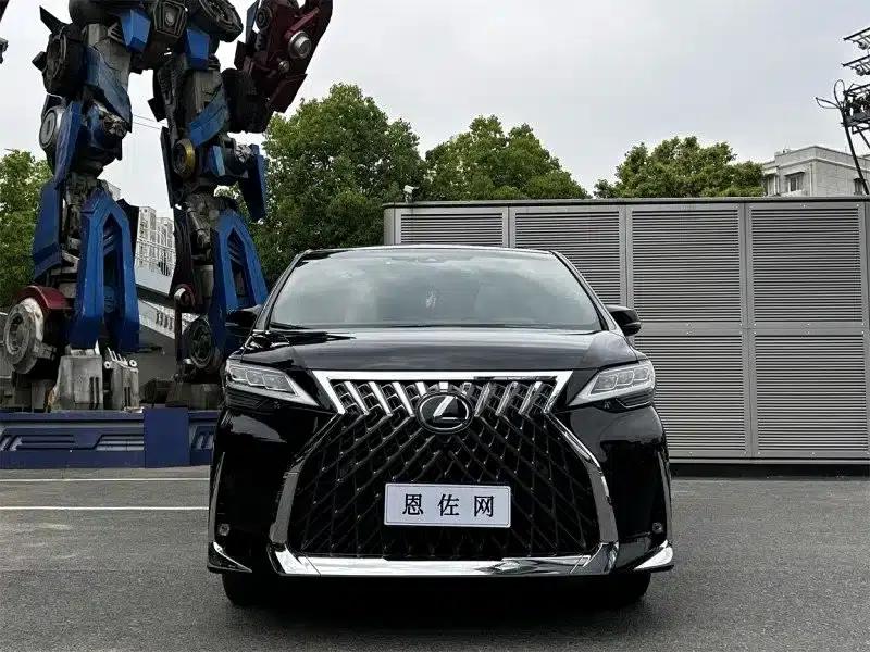 Lexus LM 2020 300h Four-Seat Executive Edition — миниатюра 2