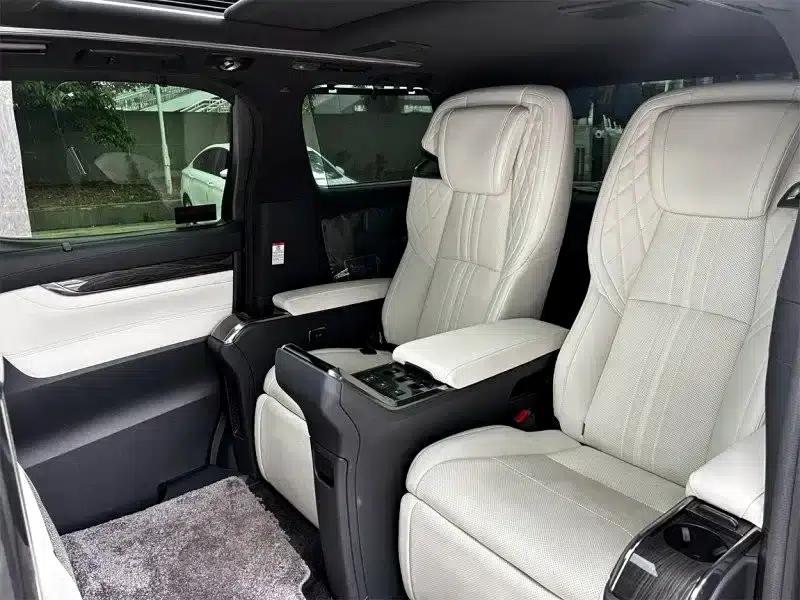 Lexus LM 2020 300h Four-Seat Executive Edition — миниатюра 7