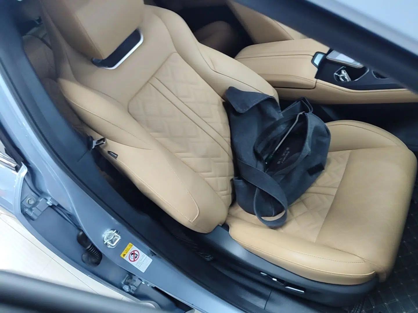 CHANGAN UNI-K 2021 2.0T All-Wheel Drive Prestige Version — миниатюра 19
