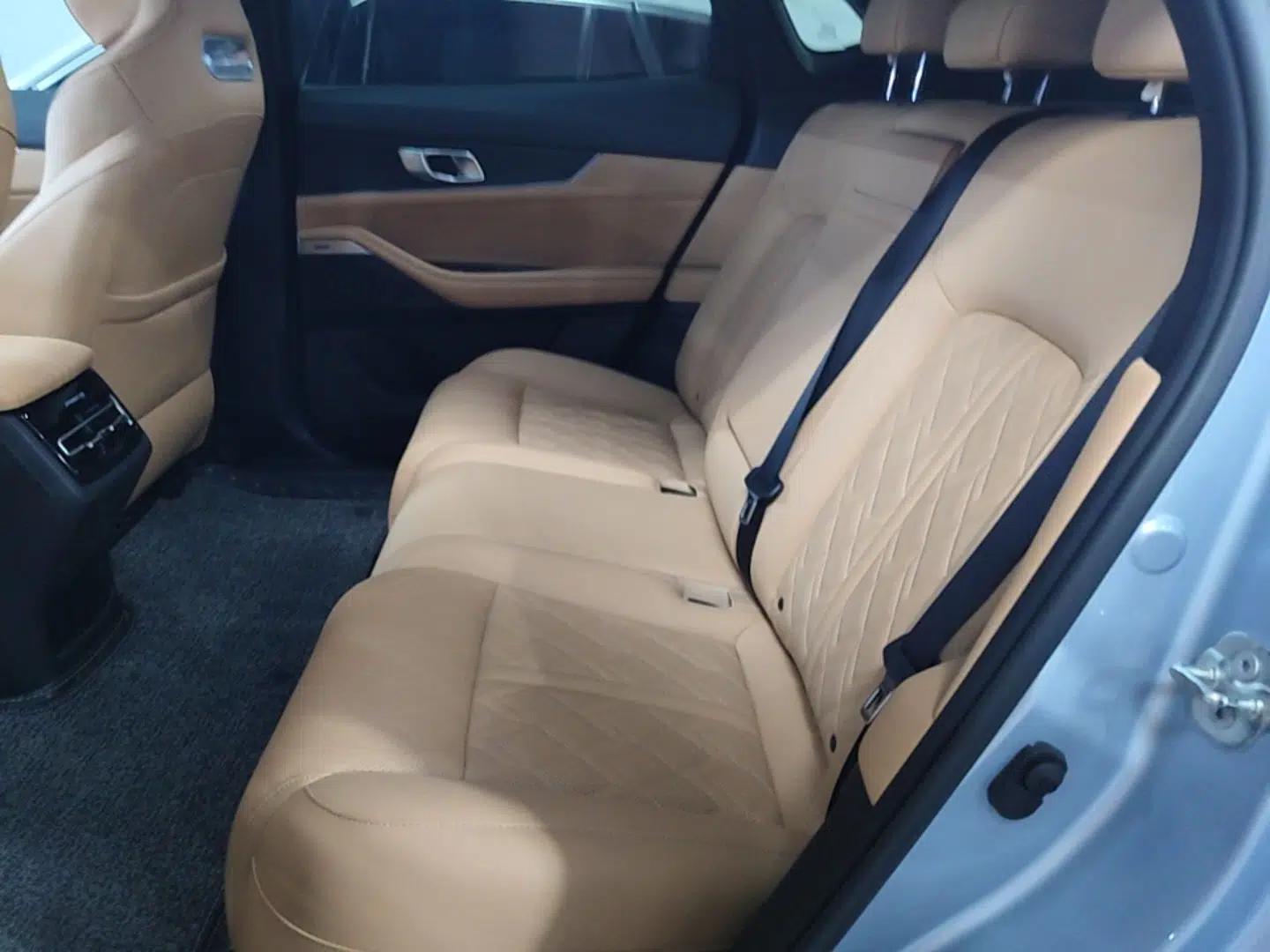 CHANGAN UNI-K 2021 2.0T All-Wheel Drive Prestige Version — миниатюра 20