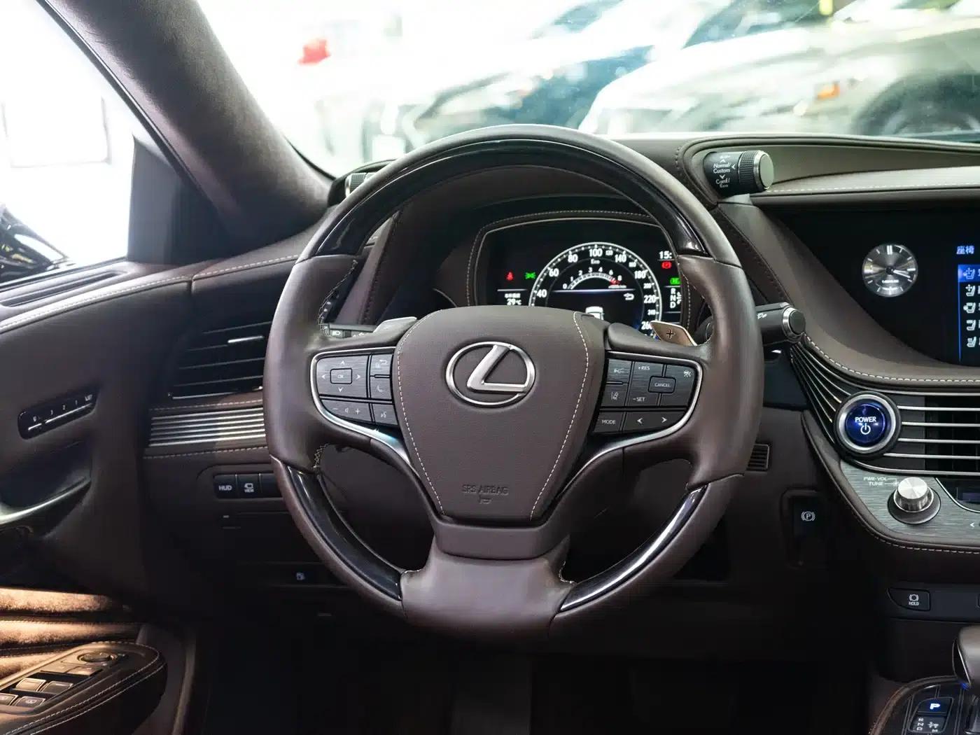 Lexus LS 2018 500h Luxury Edition (China VI Emission Standard) — миниатюра 14