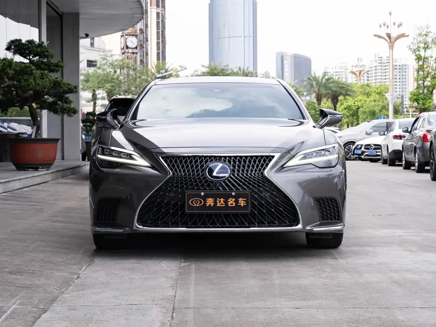 Lexus LS 2021 500h Premium Edition — миниатюра 2