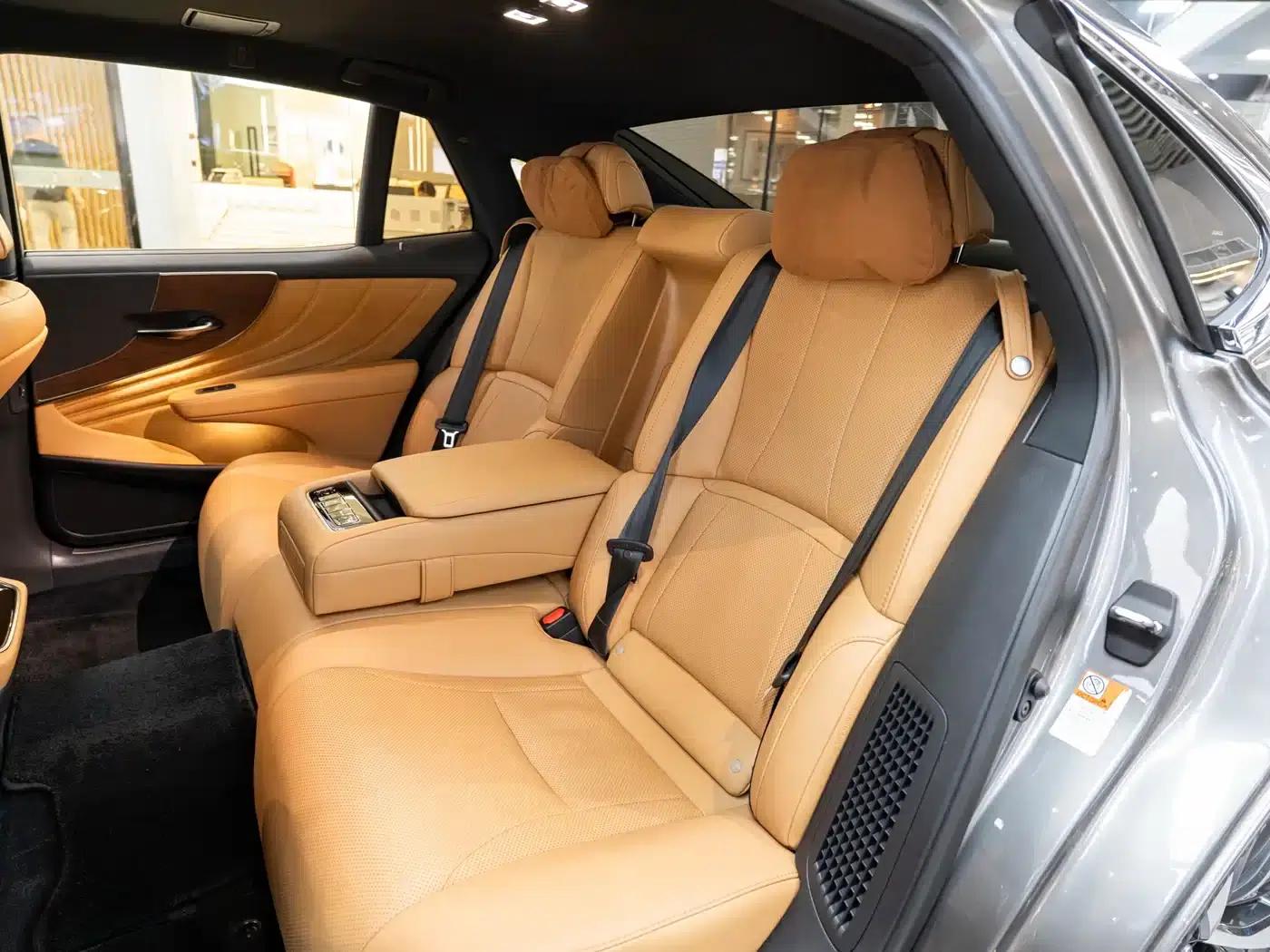 Lexus LS 2021 500h Premium Edition — миниатюра 12