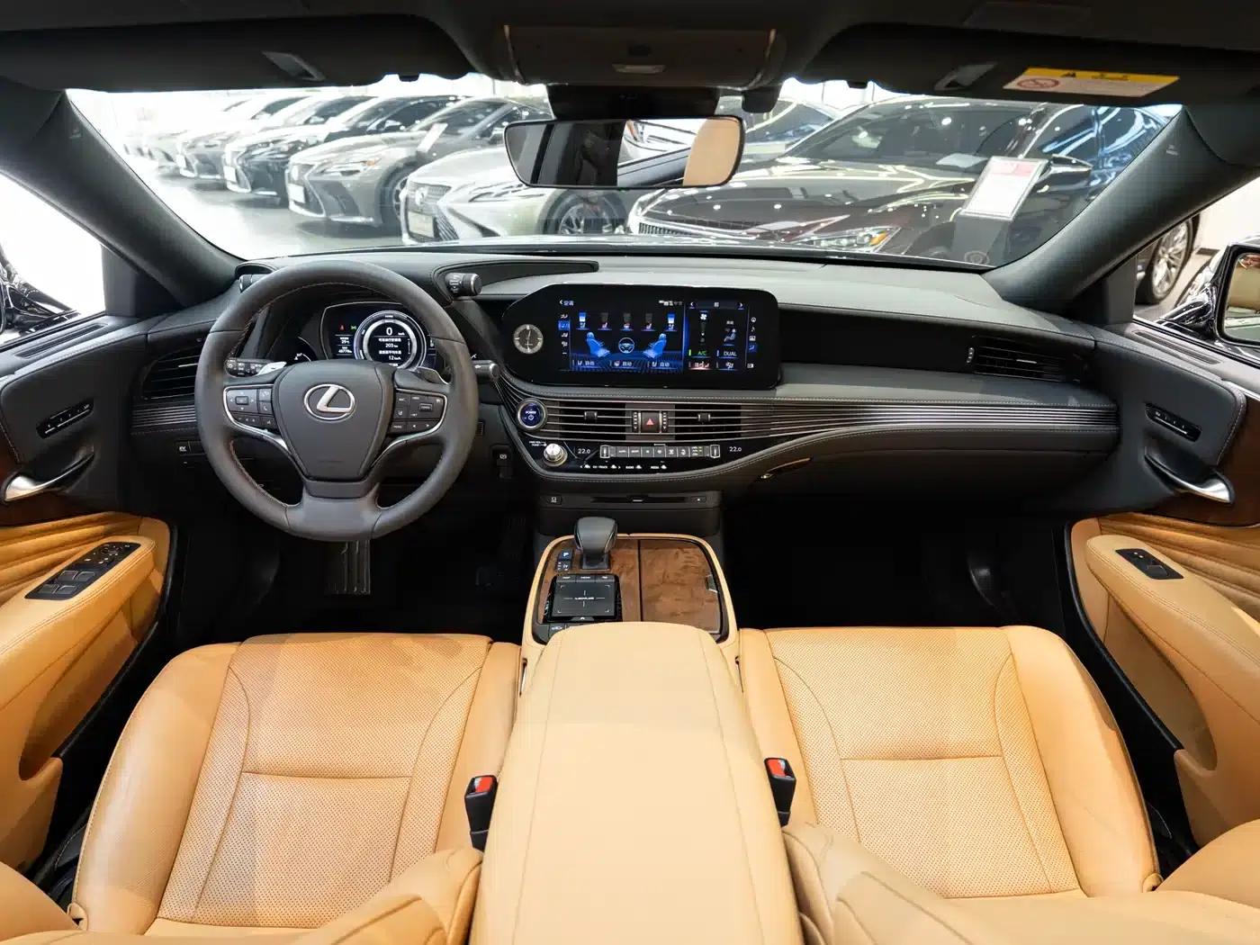 Lexus LS 2021 500h Premium Edition — миниатюра 13