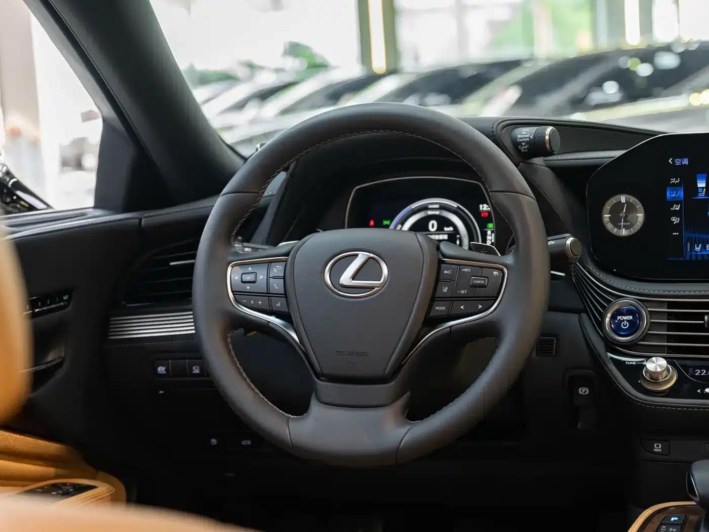 Lexus LS 2021 500h Premium Edition — миниатюра 14