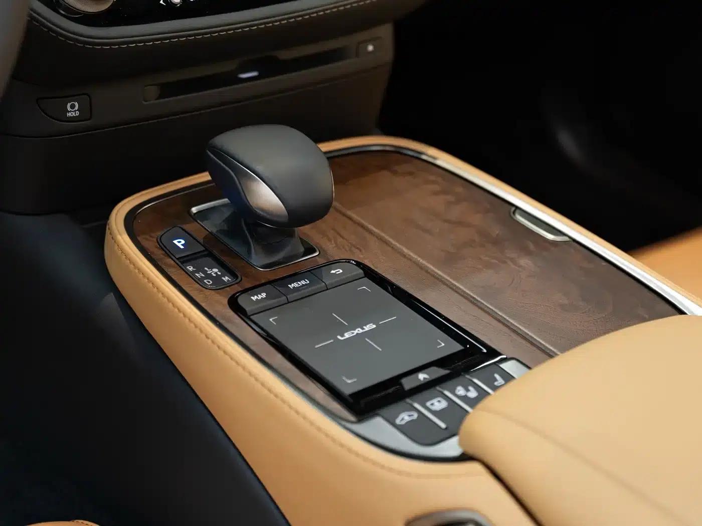 Lexus LS 2021 500h Premium Edition — миниатюра 15