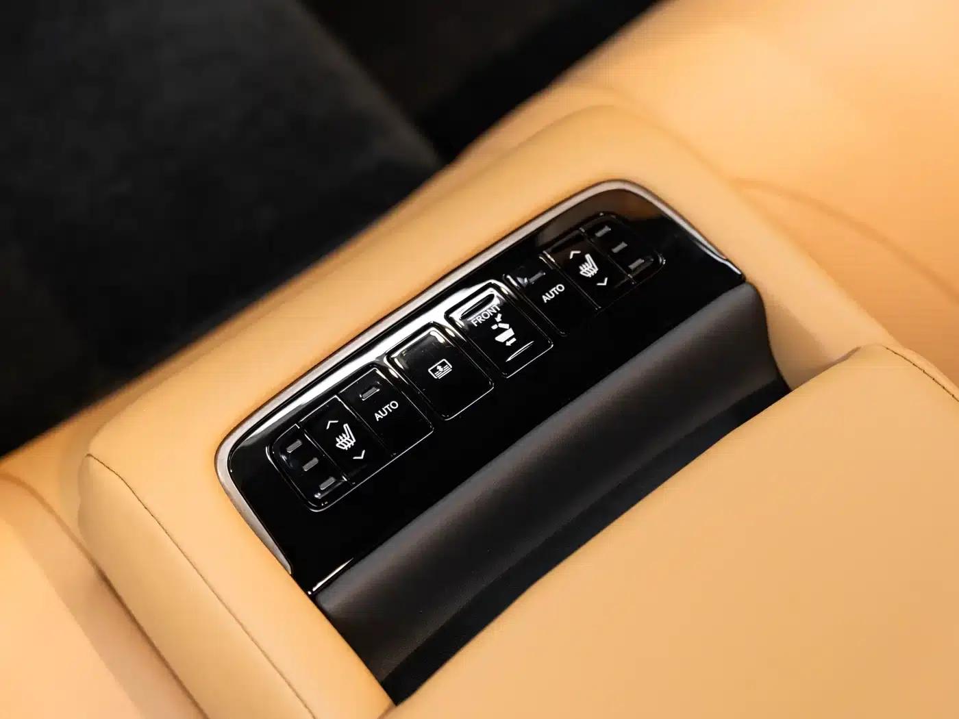 Lexus LS 2021 500h Premium Edition — миниатюра 18