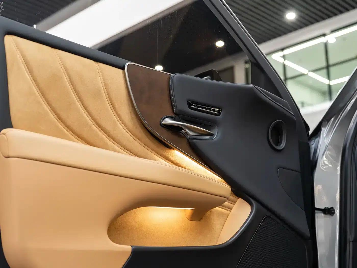 Lexus LS 2021 500h Premium Edition — миниатюра 19