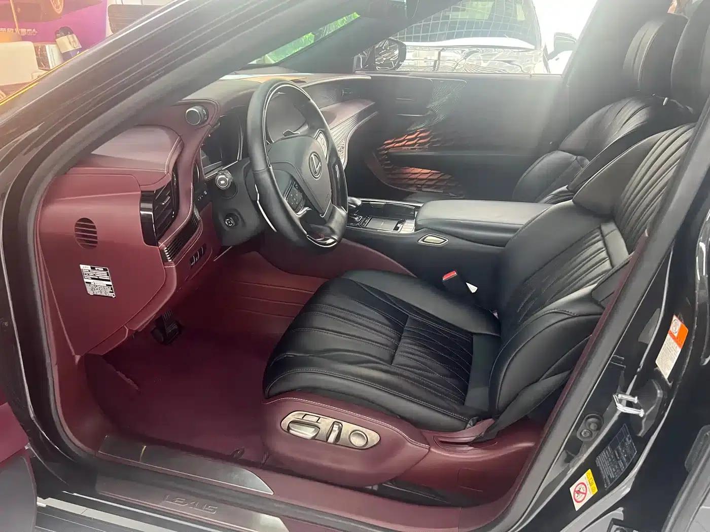 Lexus LS 2018 500h Executive Edition (China V emission standard) — миниатюра 4