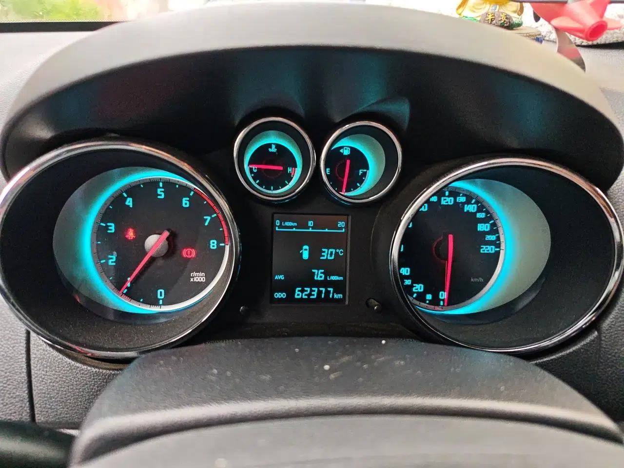 CHANGAN CS35 2015 1.6L Manual Luxury Model China IV Standard — миниатюра 12