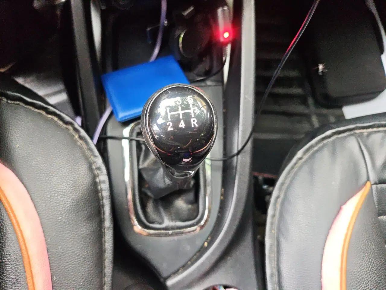 CHANGAN CS35 2015 1.6L Manual Luxury Model China IV Standard — миниатюра 14