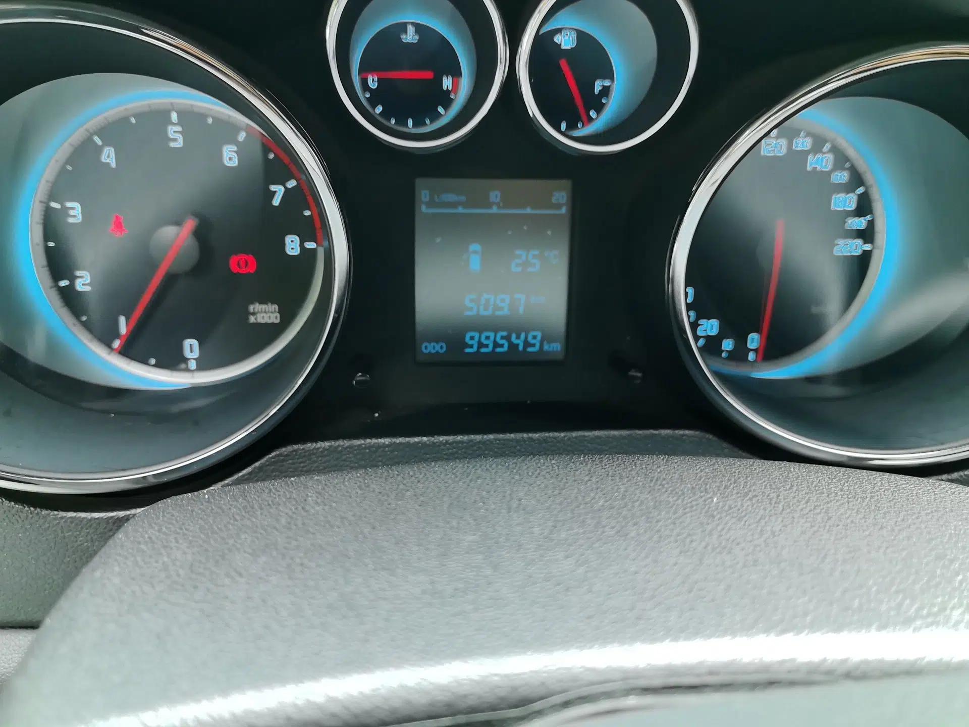 CHANGAN CS35 2014 1.6L Manual Luxury Model China V Standard — миниатюра 12