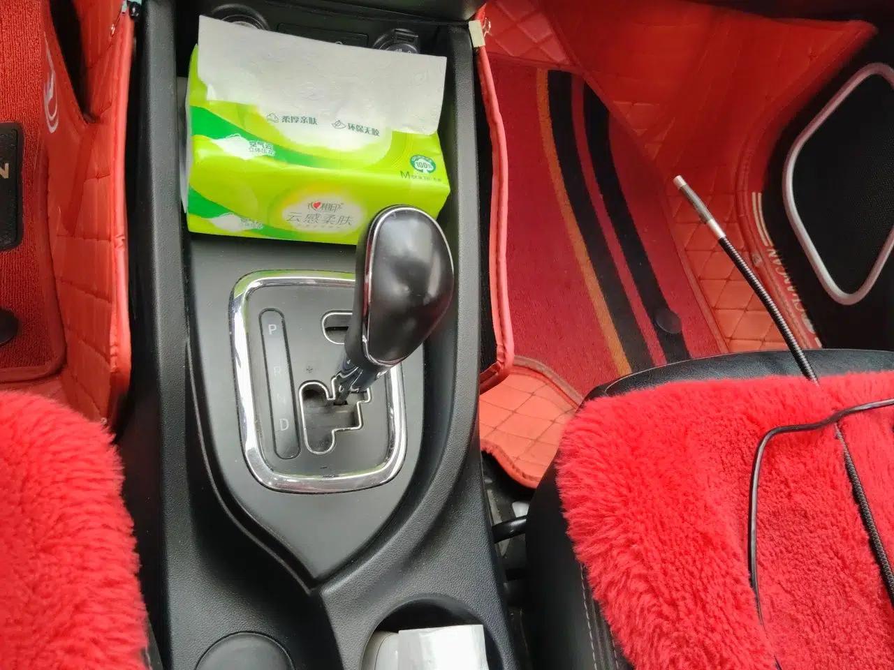 CHANGAN CS35 2016 1.6L Automatic Luxury Model China IV Standard — миниатюра 14