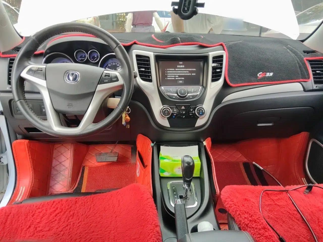 CHANGAN CS35 2016 1.6L Automatic Luxury Model China IV Standard — миниатюра 9