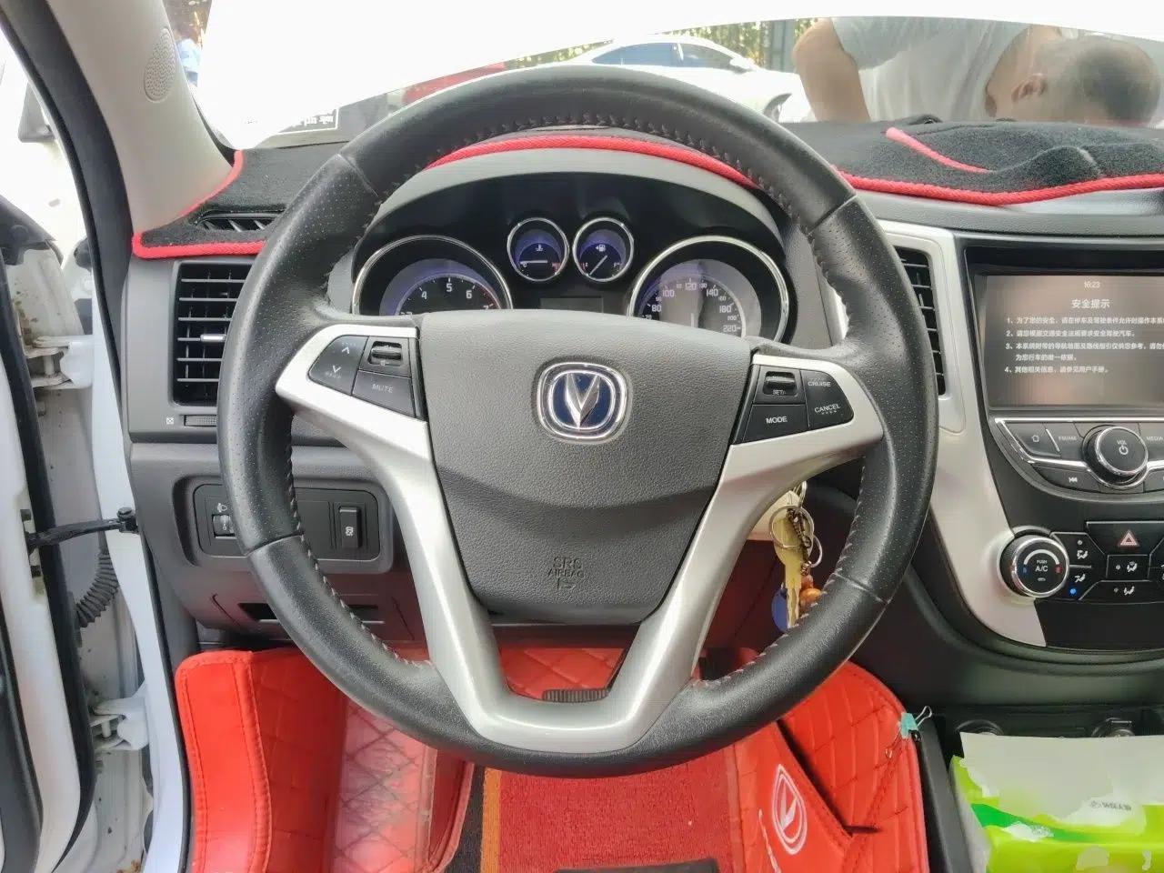 CHANGAN CS35 2016 1.6L Automatic Luxury Model China IV Standard — миниатюра 10