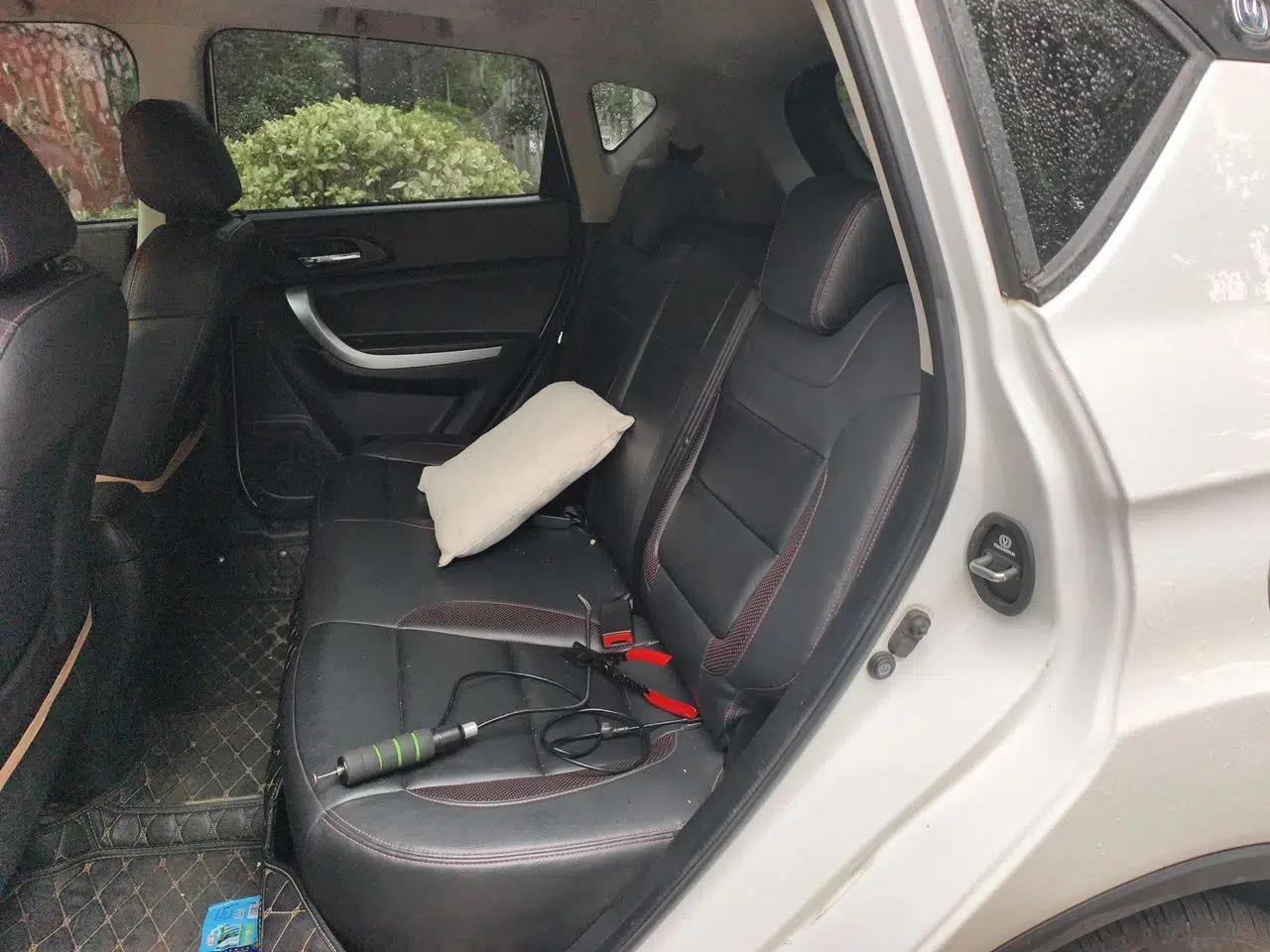 CHANGAN CS35 2016 1.6L Manual Luxury Model China IV Standard — миниатюра 17