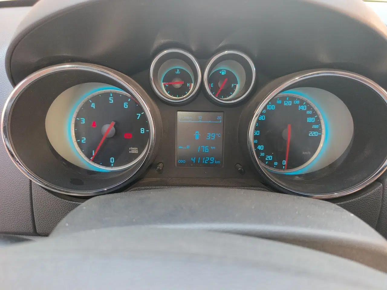 CHANGAN CS35 2015 1.6L Manual Luxury Model China IV Standard — миниатюра 11