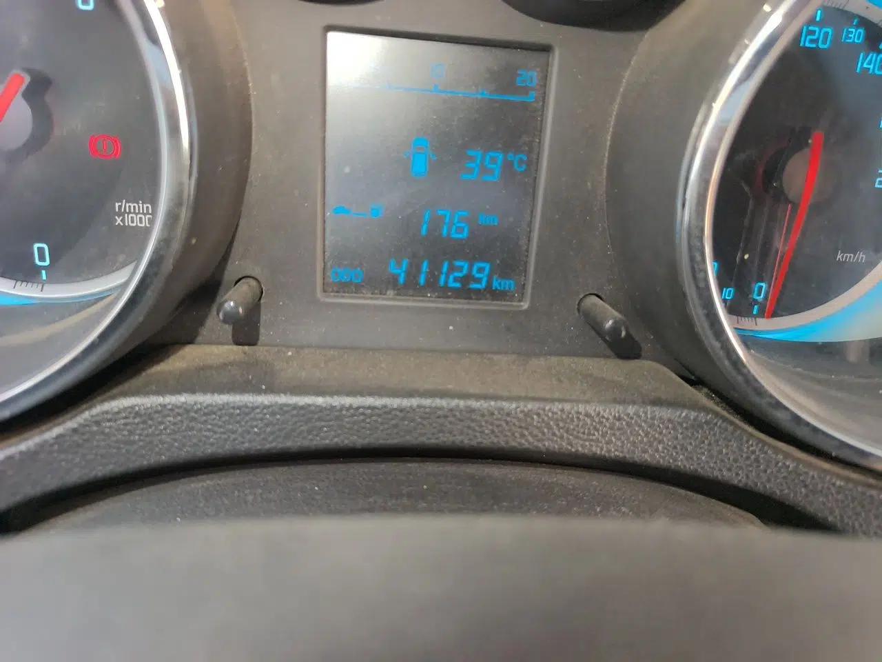 CHANGAN CS35 2015 1.6L Manual Luxury Model China IV Standard — миниатюра 12