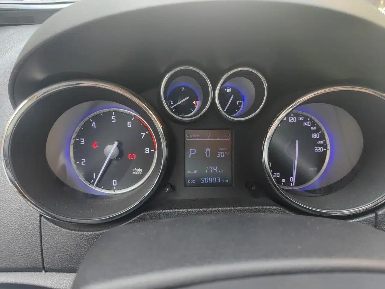 CHANGAN CS35 2016 1.6L Automatic Luxury Model China IV Standard — миниатюра 11