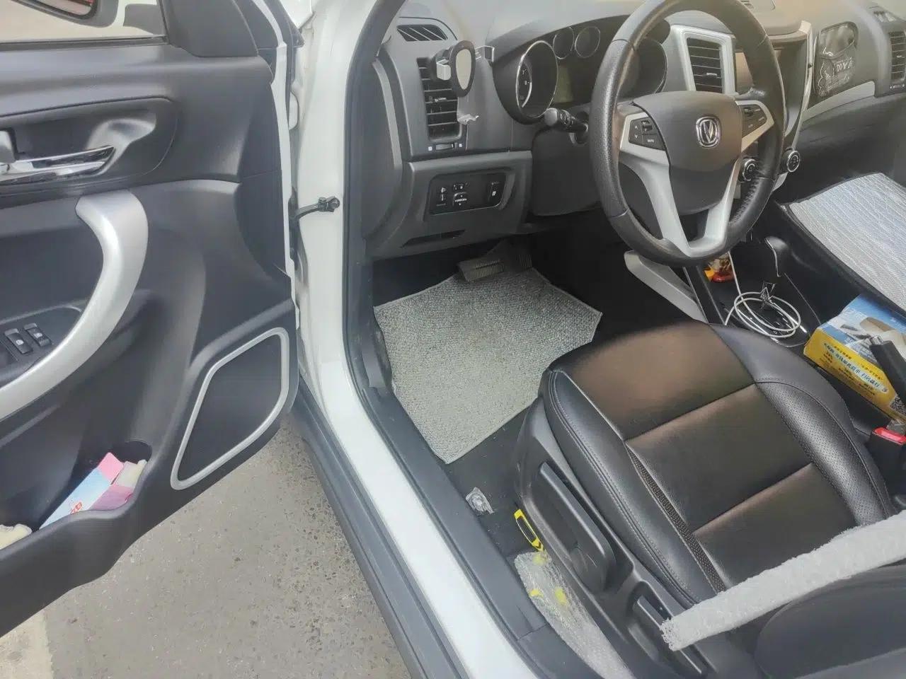 CHANGAN CS35 2016 1.6L Automatic Luxury Model China IV Standard — миниатюра 16