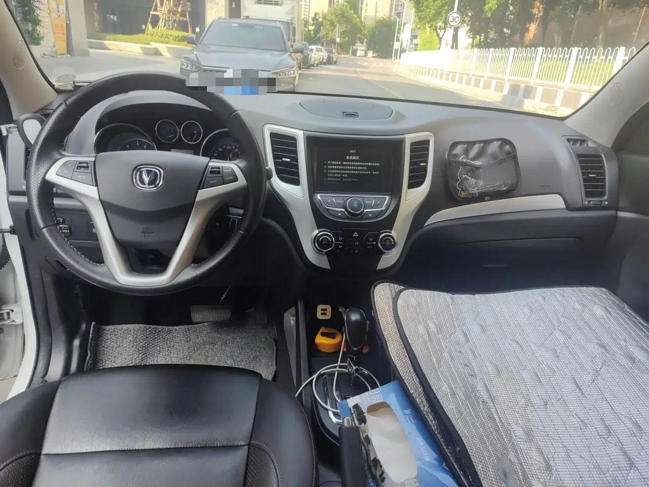 CHANGAN CS35 2016 1.6L Automatic Luxury Model China IV Standard — миниатюра 9