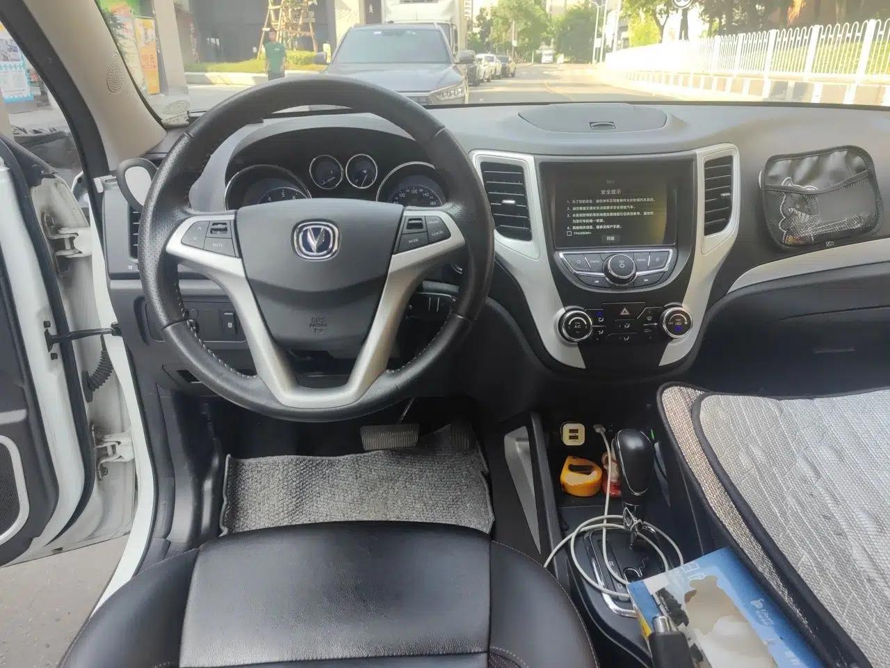 CHANGAN CS35 2016 1.6L Automatic Luxury Model China IV Standard — миниатюра 10