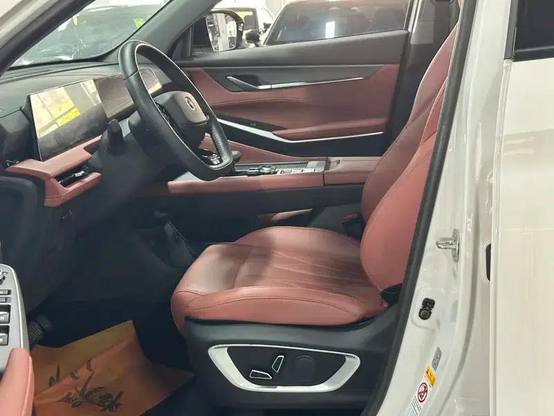 Changan CS75 PLUS 2024 Model, Third Generation, Champion Edition, 1.5T Automatic Intelligent Driving Sporty Type — миниатюра 14