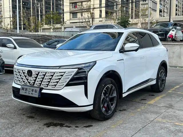 Changan CS75 PLUS 2025 Fourth Generation 1.5T New Blue Whale Smart Premium Edition