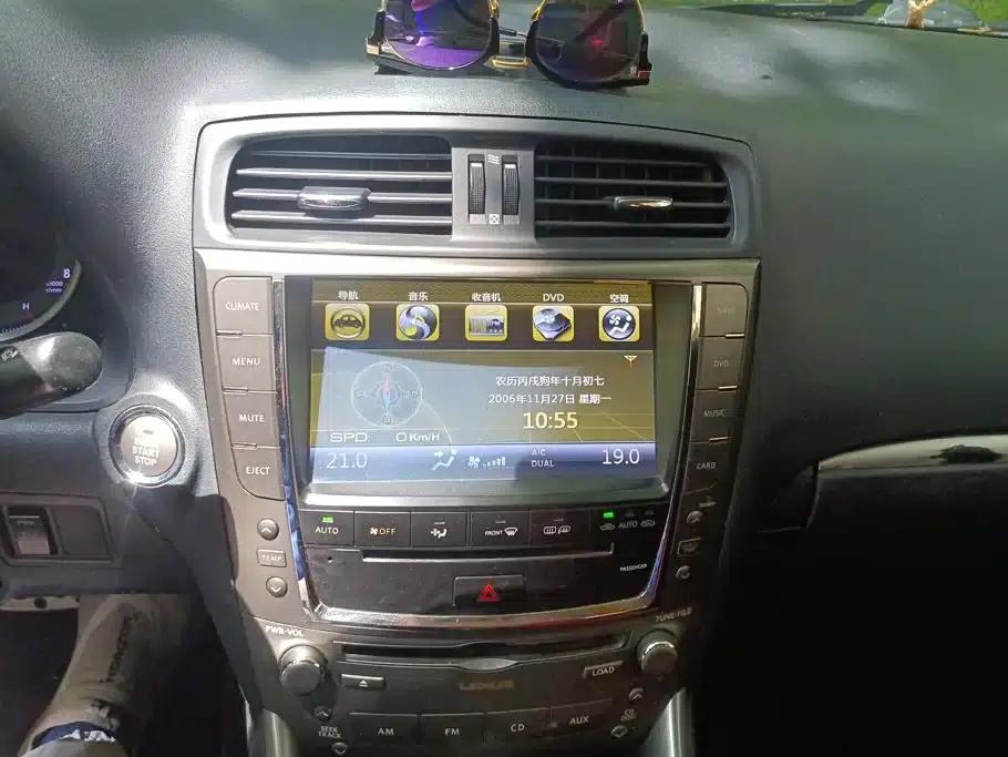 Lexus IS 2011 250 Sport Edition — миниатюра 13
