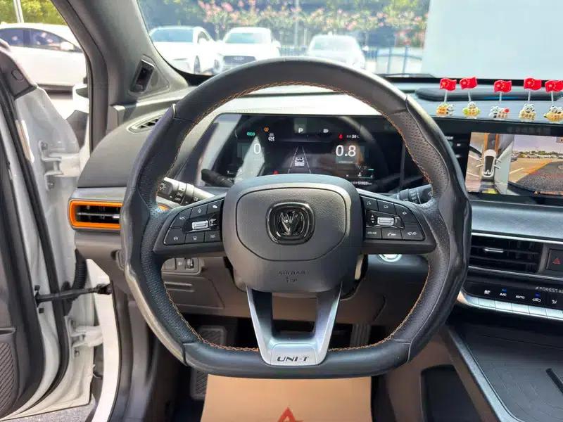 Changan UNI-T 2022 1.5T Premium Edition — миниатюра 11