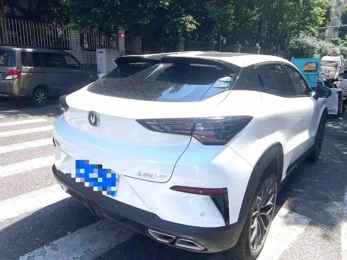 Changan UNI-T 2022 1.5T Premium Edition — миниатюра 2