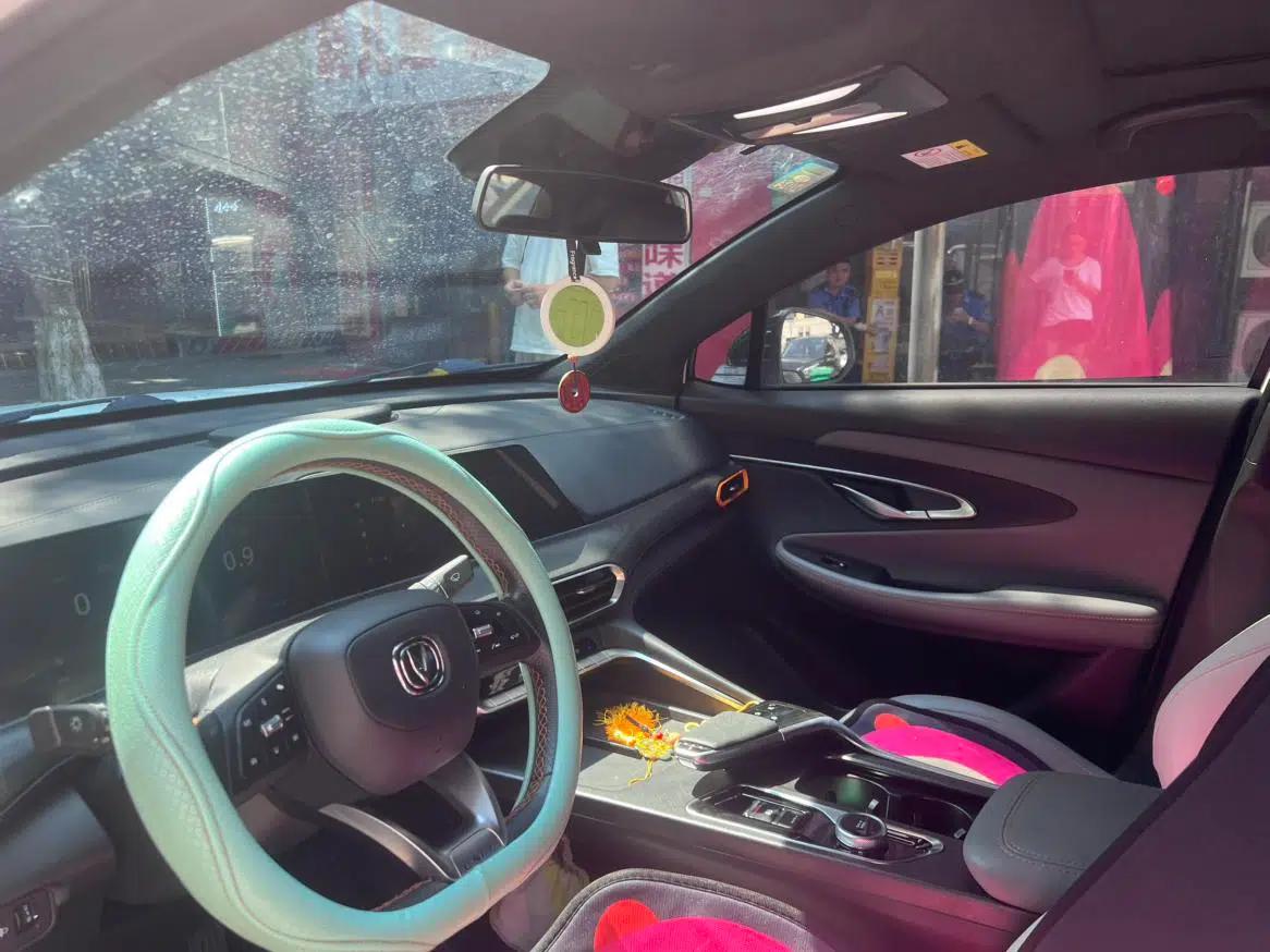 Changan UNI-T 2022 1.5T Premium Edition — миниатюра 17