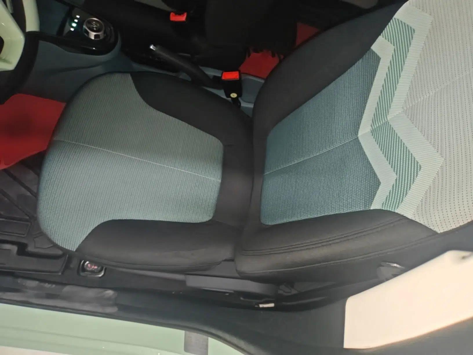 CHANGAN Benni E-Star 2021 National Edition Colorful Version Lithium Iron Phosphate (31.86 kWh) — миниатюра 17
