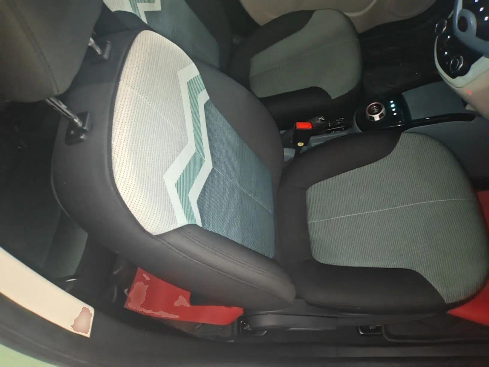 CHANGAN Benni E-Star 2021 National Edition Colorful Version Lithium Iron Phosphate (31.86 kWh) — миниатюра 19