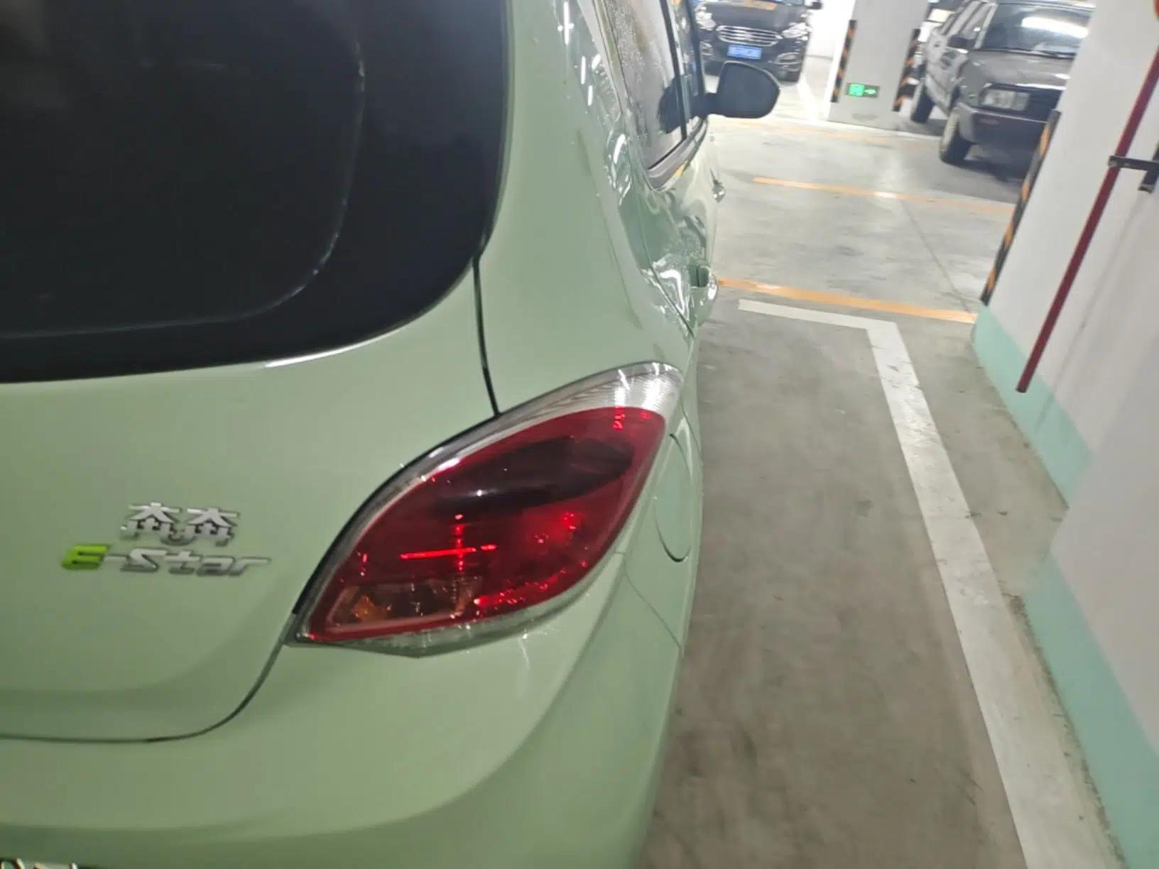 CHANGAN Benni E-Star 2021 National Edition Colorful Version Lithium Iron Phosphate (31.86 kWh) — миниатюра 9