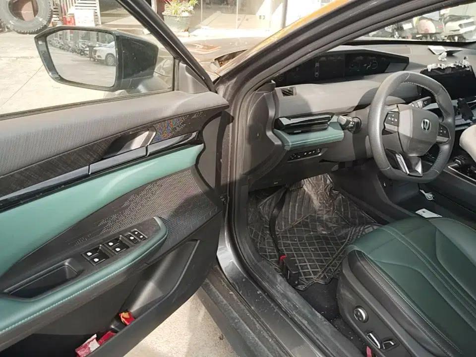 CHANGAN UNI-V iDD 2024 Blue Whale Smart Electric iDD 136km Luxury Model — миниатюра 23