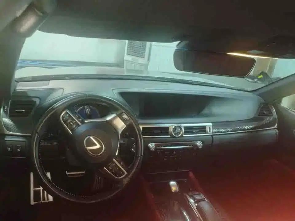 2017 Lexus GS 300 F SPORT — миниатюра 8