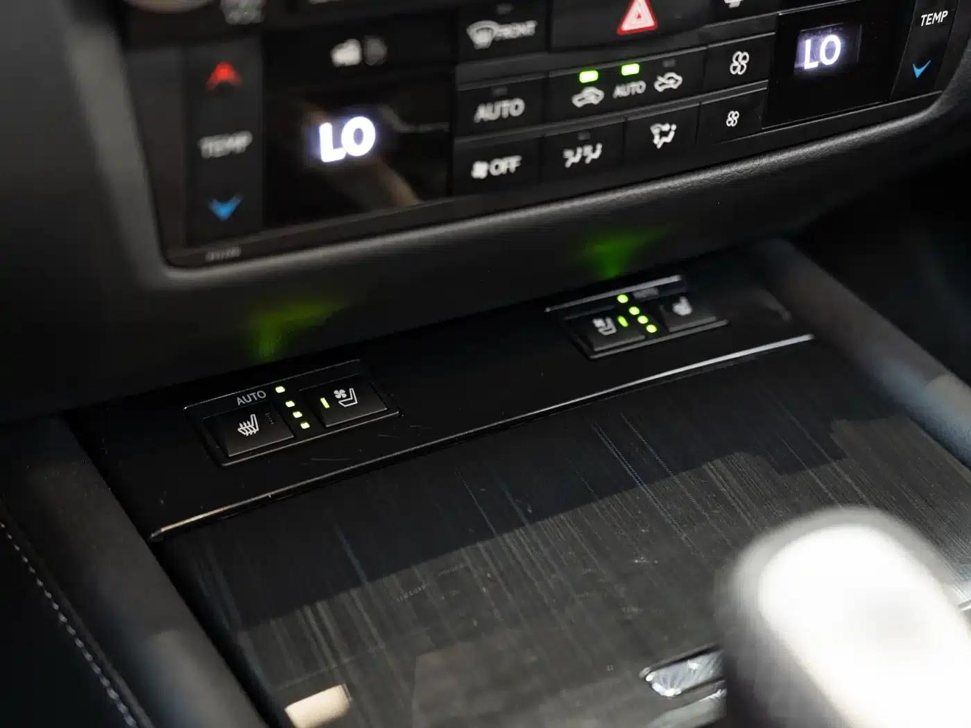 Lexus GS 2016 200t Leading Edition — миниатюра 18