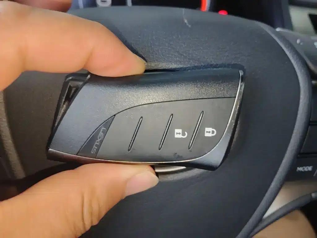 Lexus UX 2020 200 F SPORT Edition — миниатюра 9
