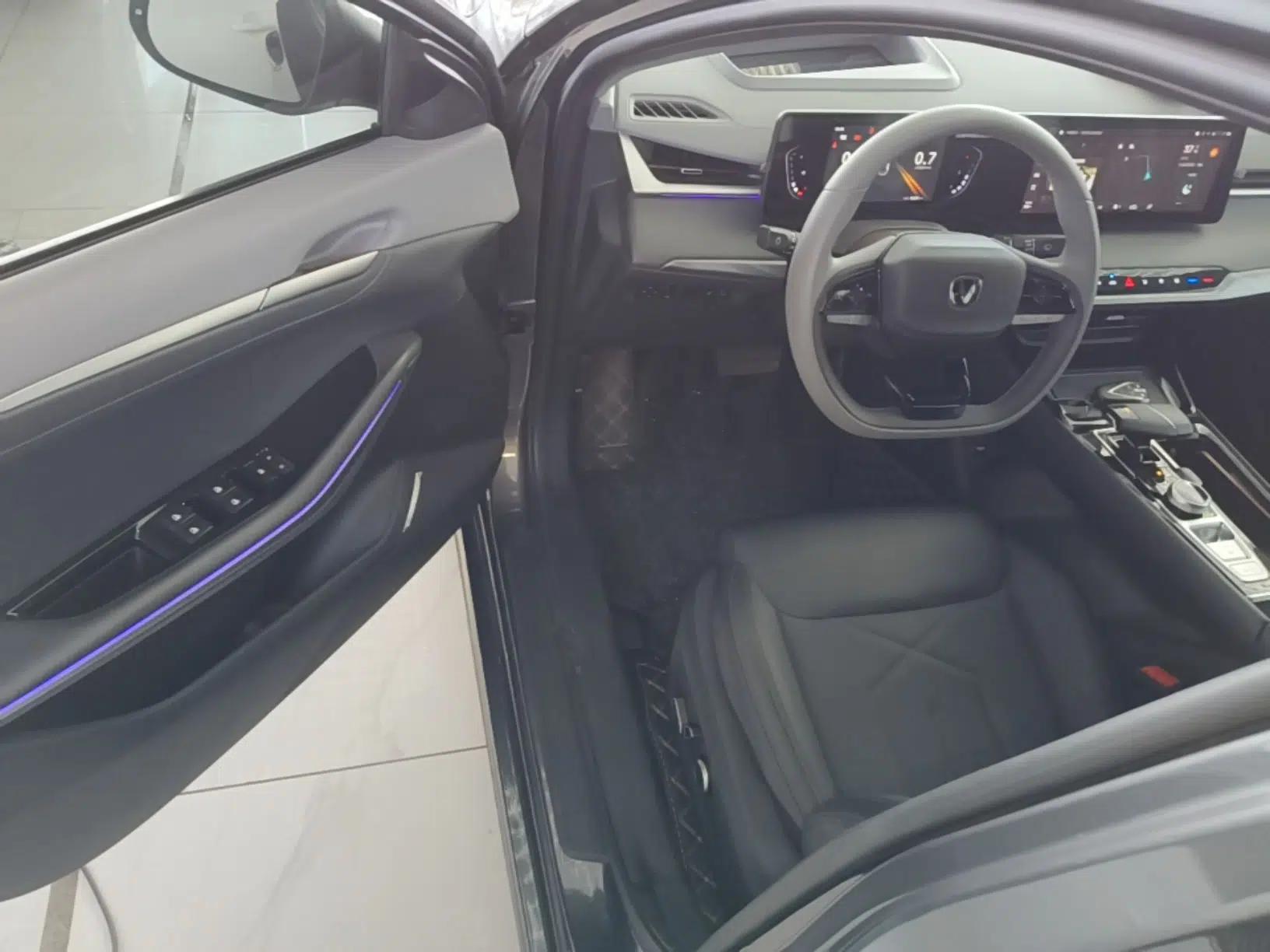 CHANGAN Ruicheng PLUS 2023 1.5T DCT Navigation Edition — миниатюра 18