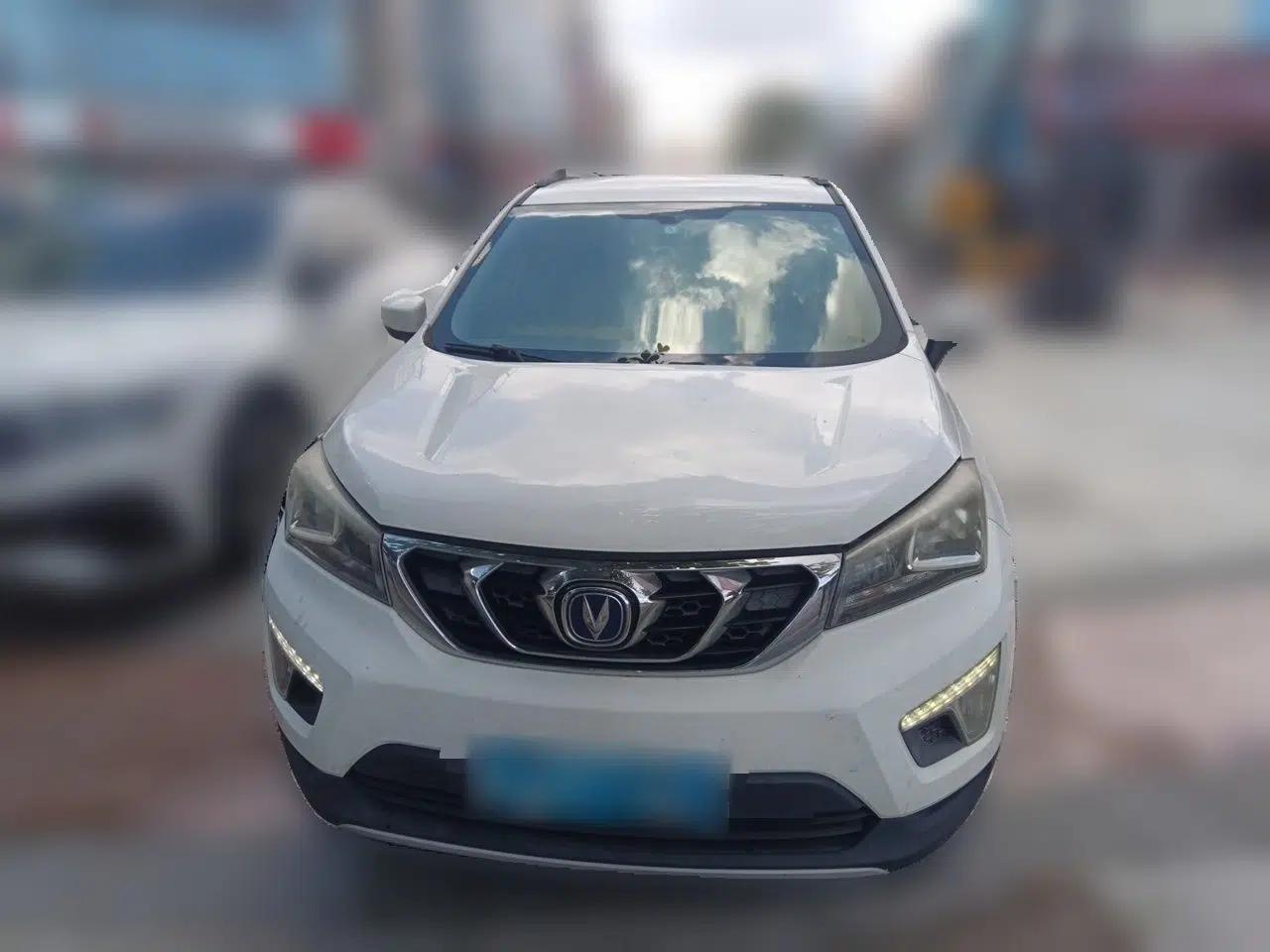 CHANGAN CS15 2016 1.5L Manual Fashion Edition — миниатюра 2