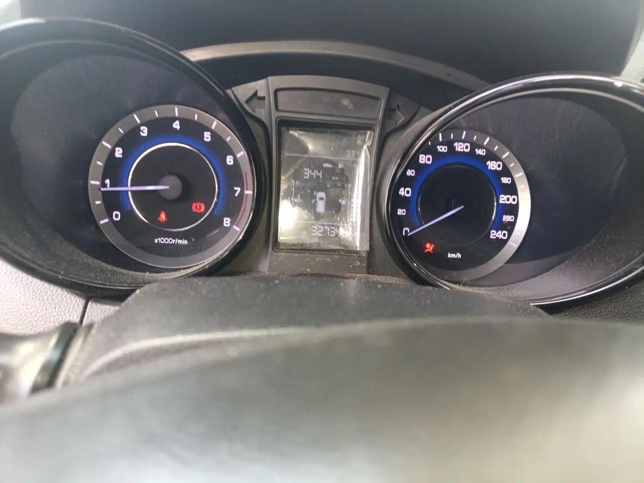 CHANGAN CS15 2016 1.5L Manual Fashion Edition — миниатюра 11